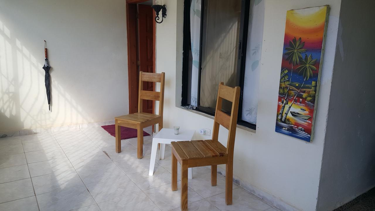 Hotel B&B Italia Caribe ペデルナレス エクステリア 写真